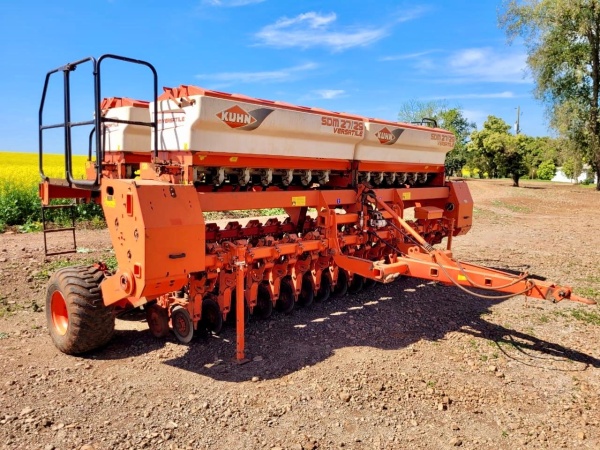 Plantadeira Kuhn SDM 27/29 ano 2014