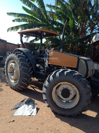 Trator Valtra BL 88 ano 2006
