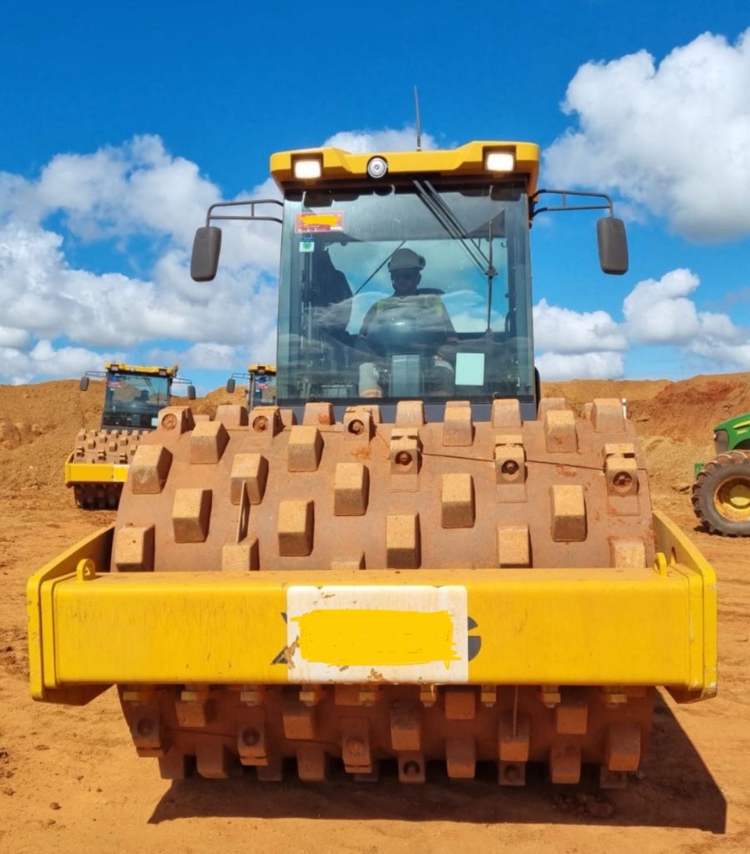 Rolo Compactador XCMG XS123BR ano 2024