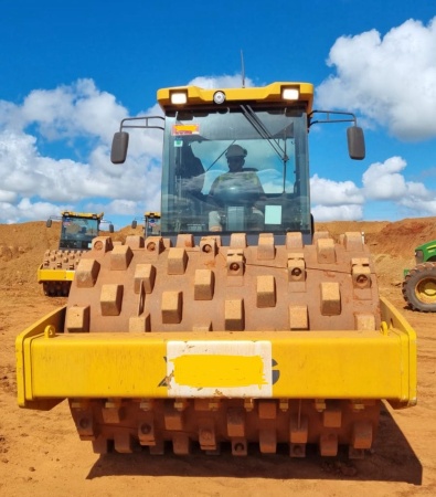 Rolo Compactador XCMG XS123BR ano 2024