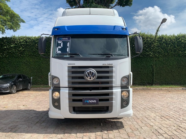 Caminhão Volkswagen 25360 6x2 ano 2021