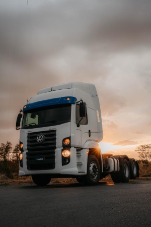 Caminhão Volkswagen 25360 6x2 ano 2022