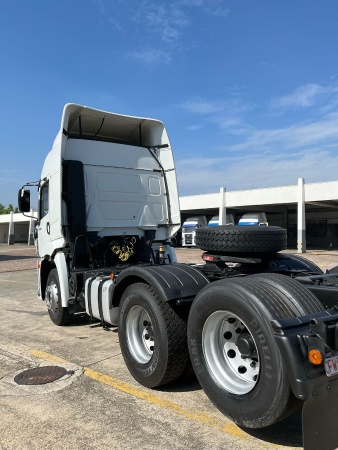 Caminhão Volkswagen 25360 6x2 ano 2022