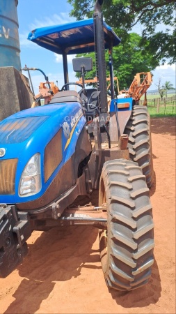 Trator New Holland TL 75E ano 2019 - TL 75E - Máquinas Agrícolas