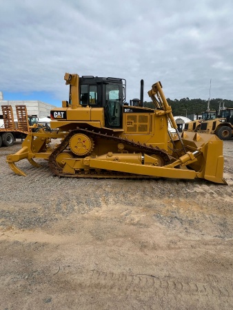 Trator de Esteira Caterpillar D6 T ano 2013