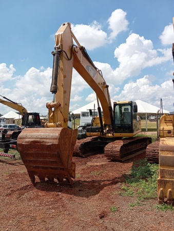 Escavadeira Caterpillar 320D ano 2014