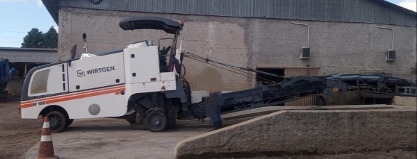 Fresadora Wirtgen W100F ano 2021