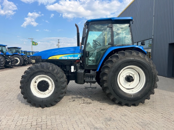 Trator New Holland TM 180 ano 2008