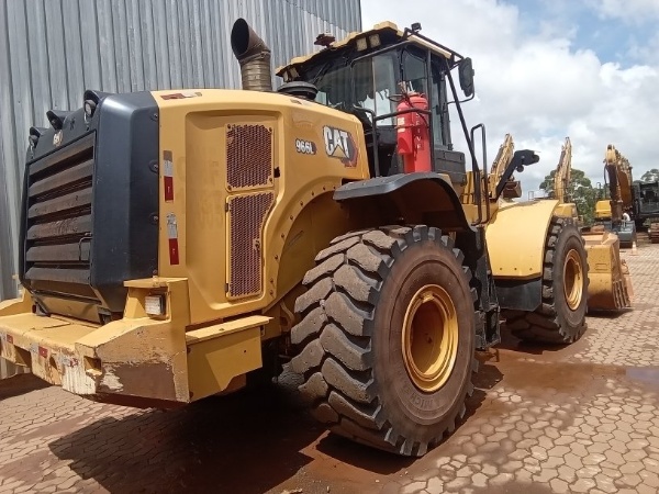 Pá Carregadeira Caterpillar 966L ano 2020