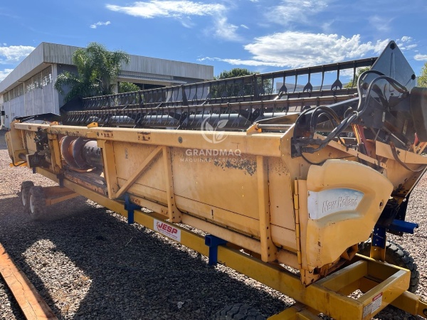Plataforma New Holland 25 PÉS ano 2009