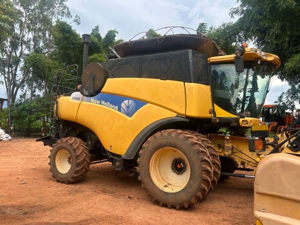 Colheitadeira New Holland CR9060 Elevation ano 2012 - CR9060 Elevation - Máquinas Agrícolas