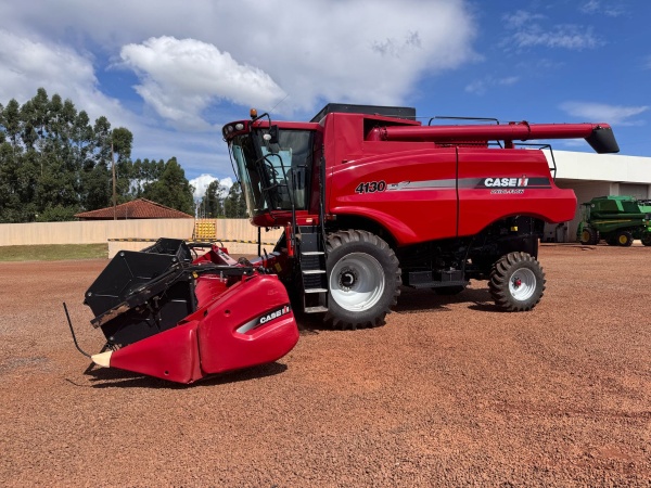 Colheitadeira Case Axial-Flow 4130  ano 2018