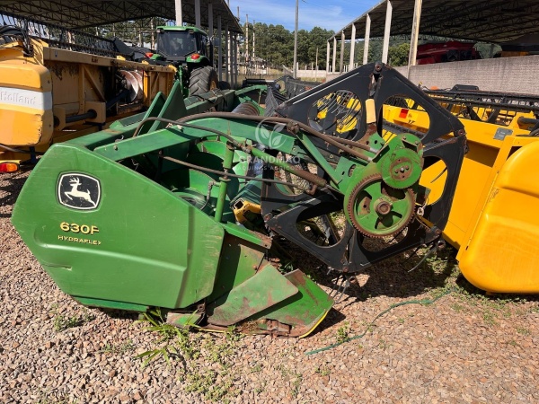Plataforma John Deere 630F ano 2004