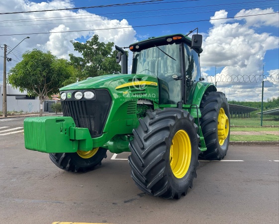 Trator John Deere 7195J ano 2014