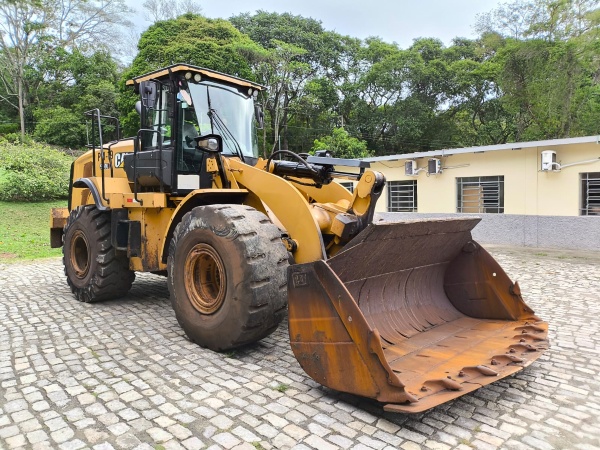 Pá Carregadeira Caterpillar 950L ano 2021
