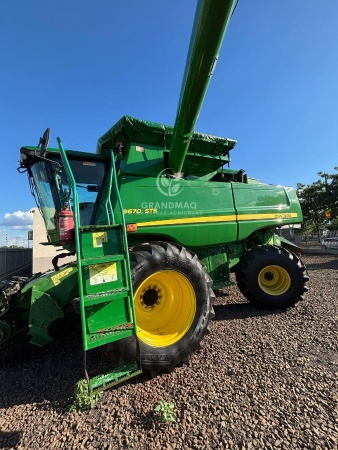 Colheitadeira John Deere 9670 STS   ano 2012