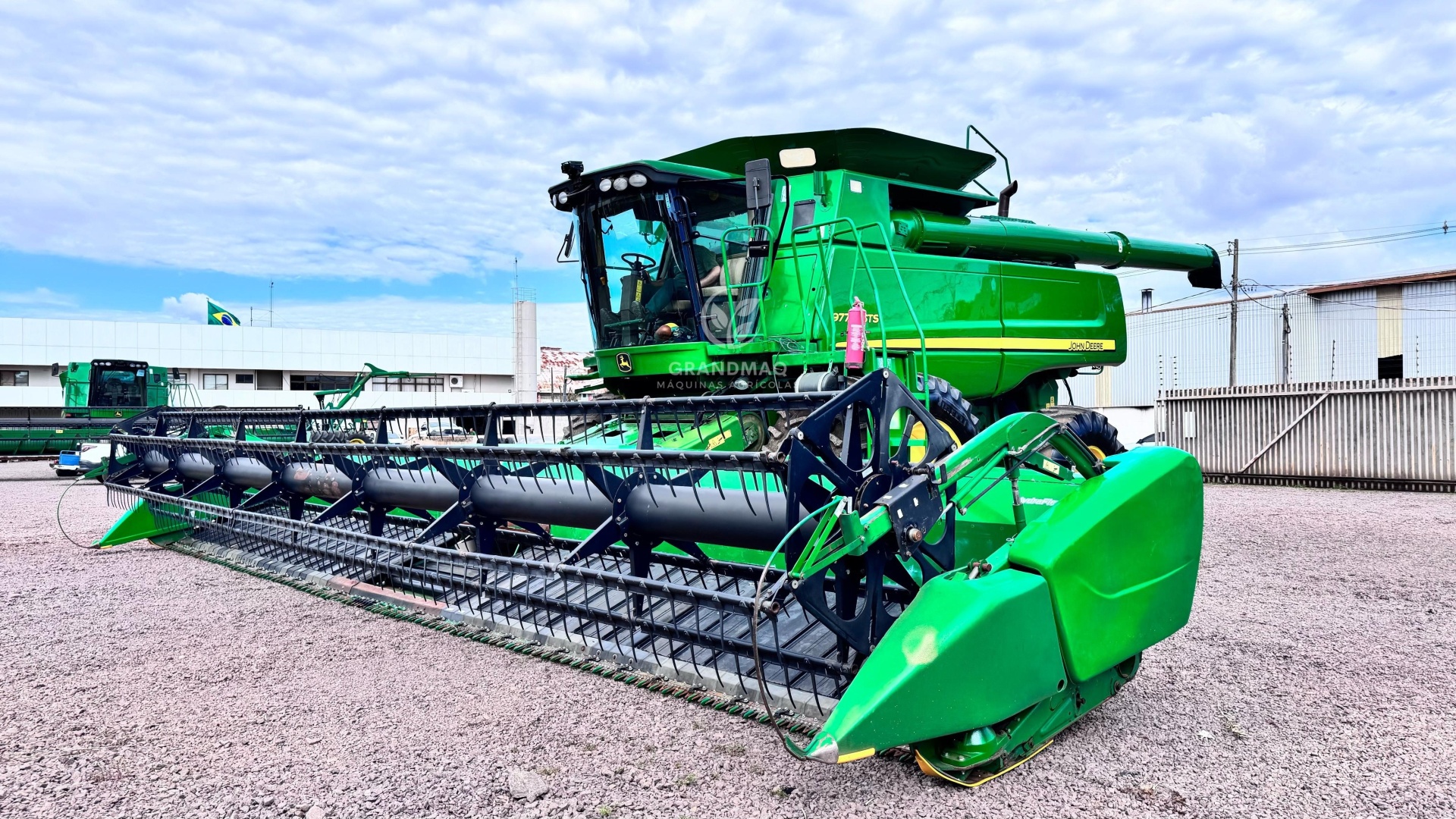 Colheitadeira John Deere 9770 STS ano 2013 2013, Comprar por R$ 1180000 ...