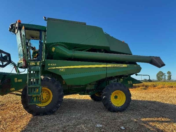 Colheitadeira John Deere S440 ano 2019 - S440 - Máquinas Agrícolas
