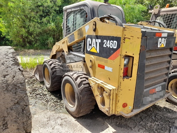 Mini Carregadeira Caterpillar 246D ano 2016