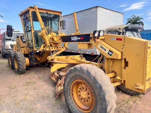 Motoniveladora Caterpillar 140H ano 2008