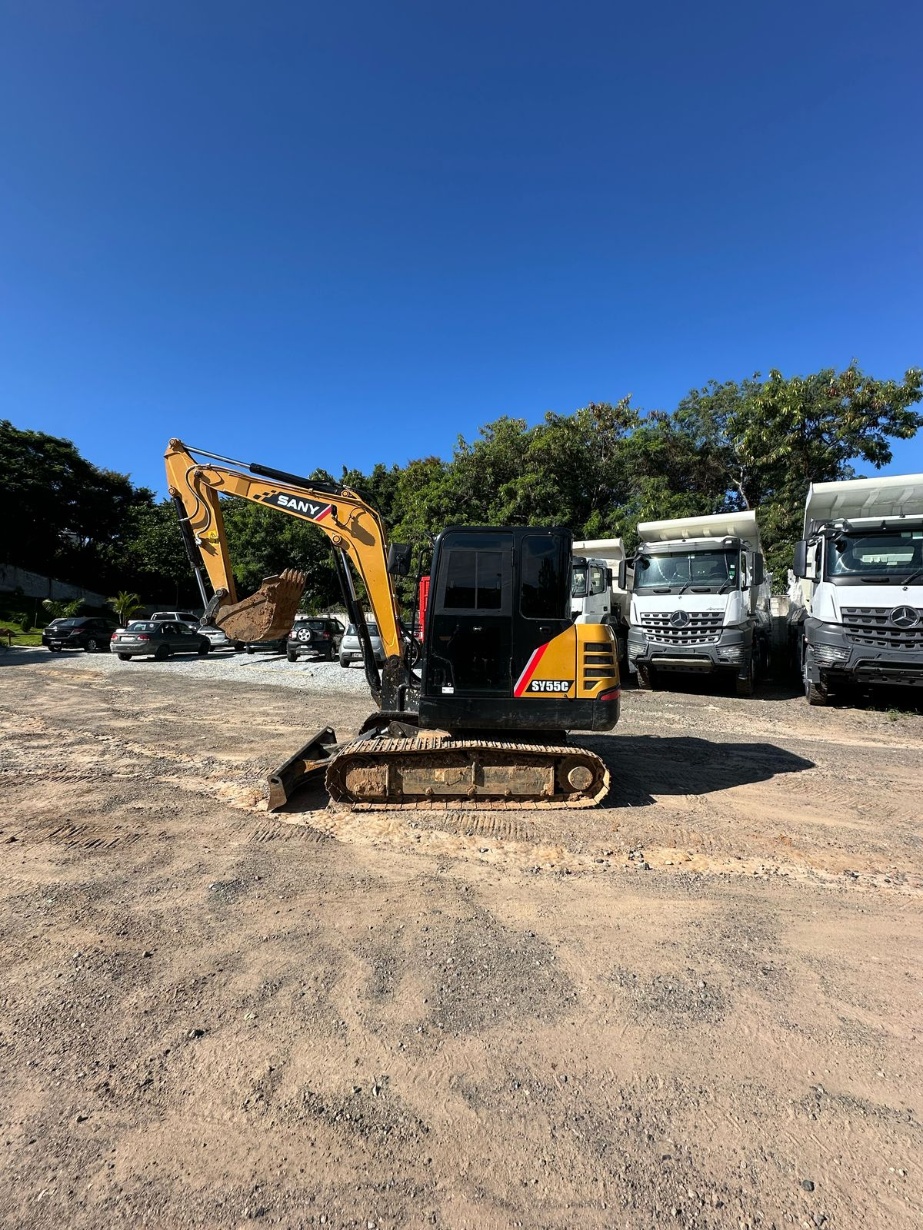 Mini Escavadeira SANY SY55 C ano 2024