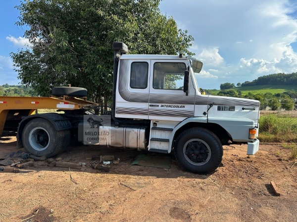 Caminhão Scania 112HS ano 1987