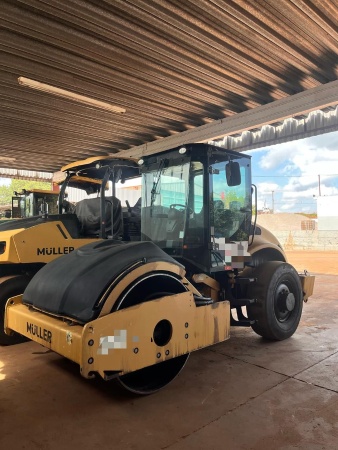 Rolo Compactador Müller VAP55 ano 2023