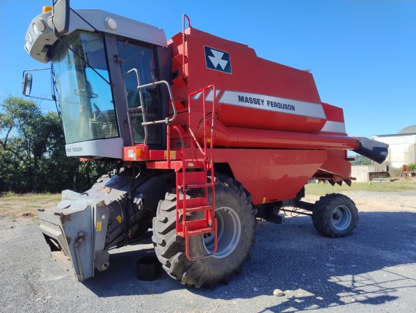 Colheitadeira Massey Ferguson MF32 ano 2008