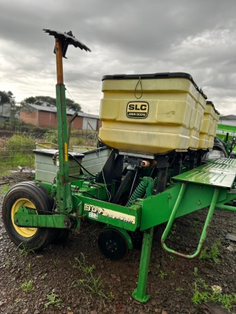 Plantadeira John Deere 907 ano 2008