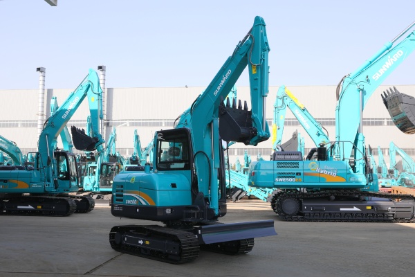 Mini Escavadeira Sunward SWE 60 E ano 2025
