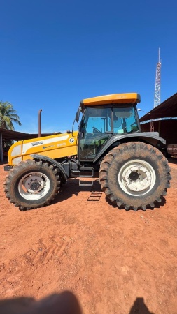 Trator Valtra BM 110 ano 2007