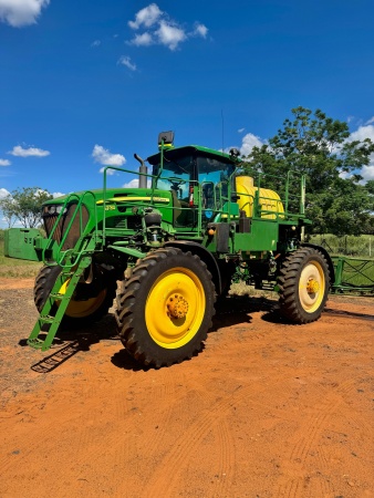 Pulverizador Autopropelido John Deere 4730 ano 2014