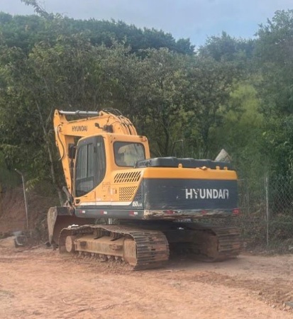 Escavadeira Hyundai R160LC-9S ano 2015