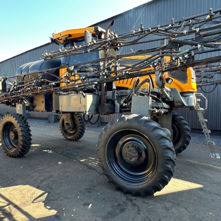 Pulverizador Autopropelido Valtra BS3020H ano 2013