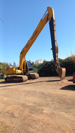 Escavadeira Hyundai 210 LC-7 ano 2008