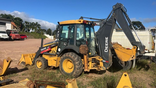 Retroescavadeira John Deere 310L ano 2021