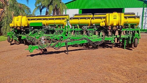Plantadeira John Deere 1111 ano 2024