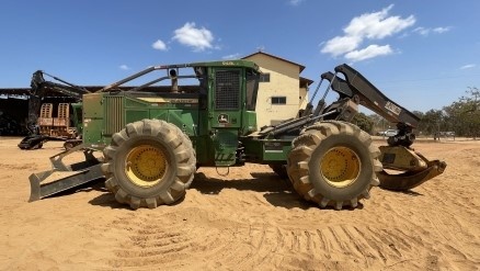 Skidder John Deere 948L ano 2021