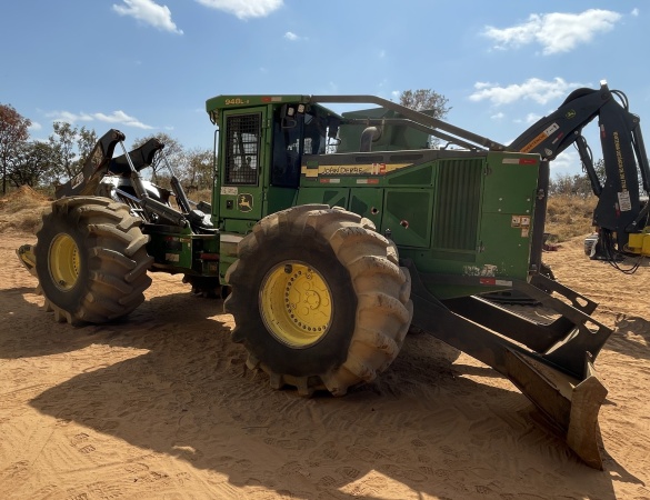 Skidder John Deere 948L ano 2021