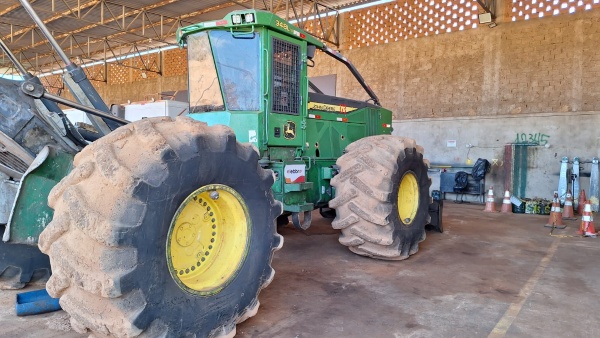 Skidder John Deere 948L ano 2021