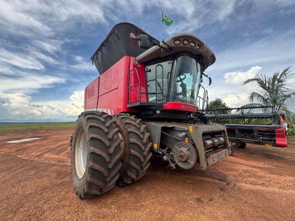 Colheitadeira Massey Ferguson MF 9895 ano 2021