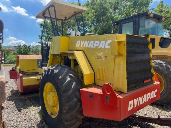 Rolo Compactador Dynapac CA250 ano 1984