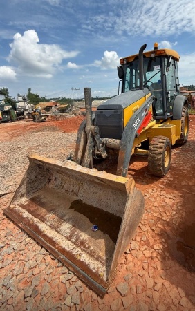 Retroescavadeira John Deere 310L ano 2019