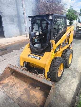 Mini Carregadeira Caterpillar 226B3 ano 2013 - 226B3 - Máquinas de Linha Amarela