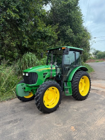 Trator John Deere 5078 E ano 2017