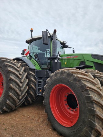Trator Fendt vario 942 ano 2023