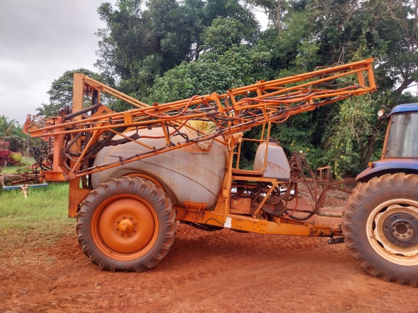Pulverizador Jacto Advance 3000 AM21 ano 2011
