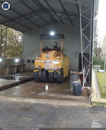 Rolo Compactador Müller AP26 ano 2001