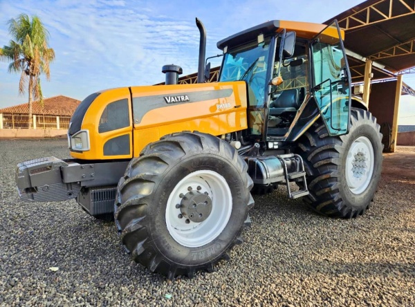 Trator Valtra BH 180