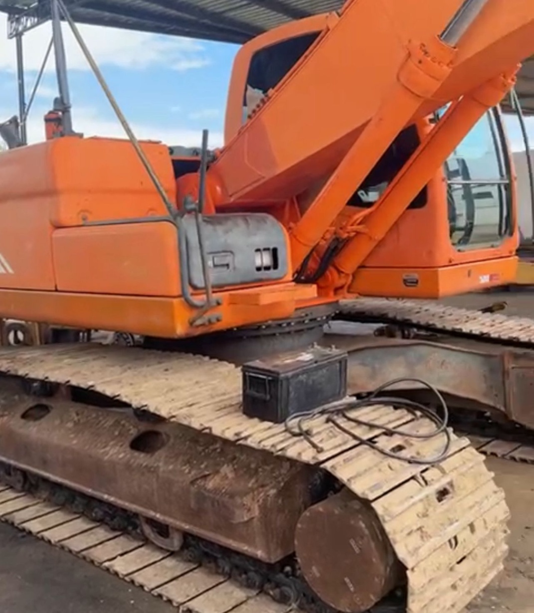 Escavadeira Doosan DX 225 LC ano 2013